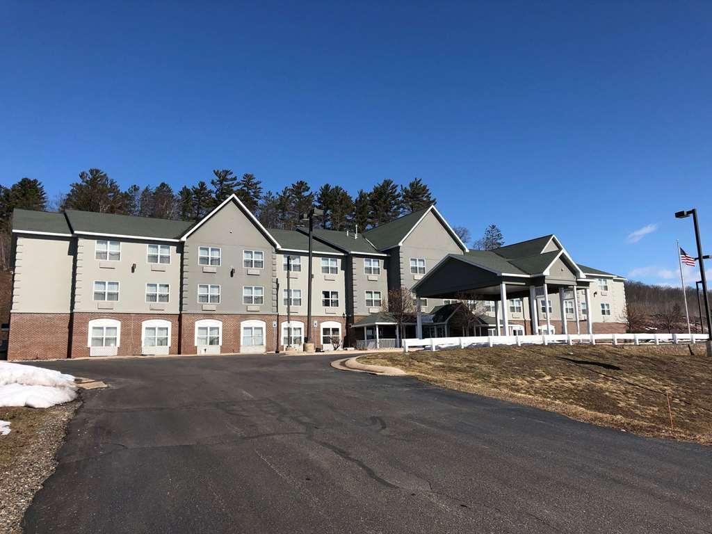 Americinn By Wyndham Iron Mountain Exteriör bild