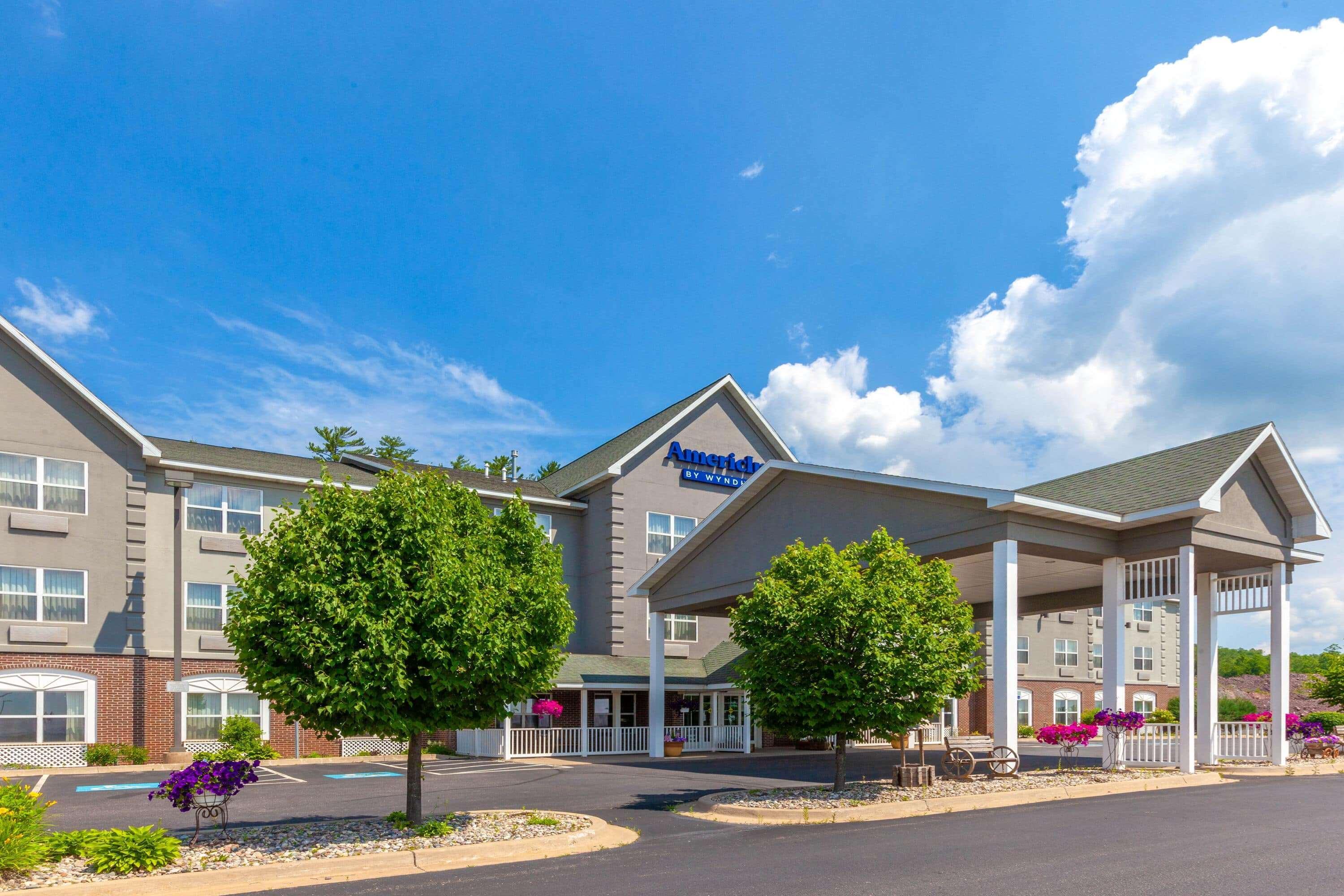 Americinn By Wyndham Iron Mountain Exteriör bild