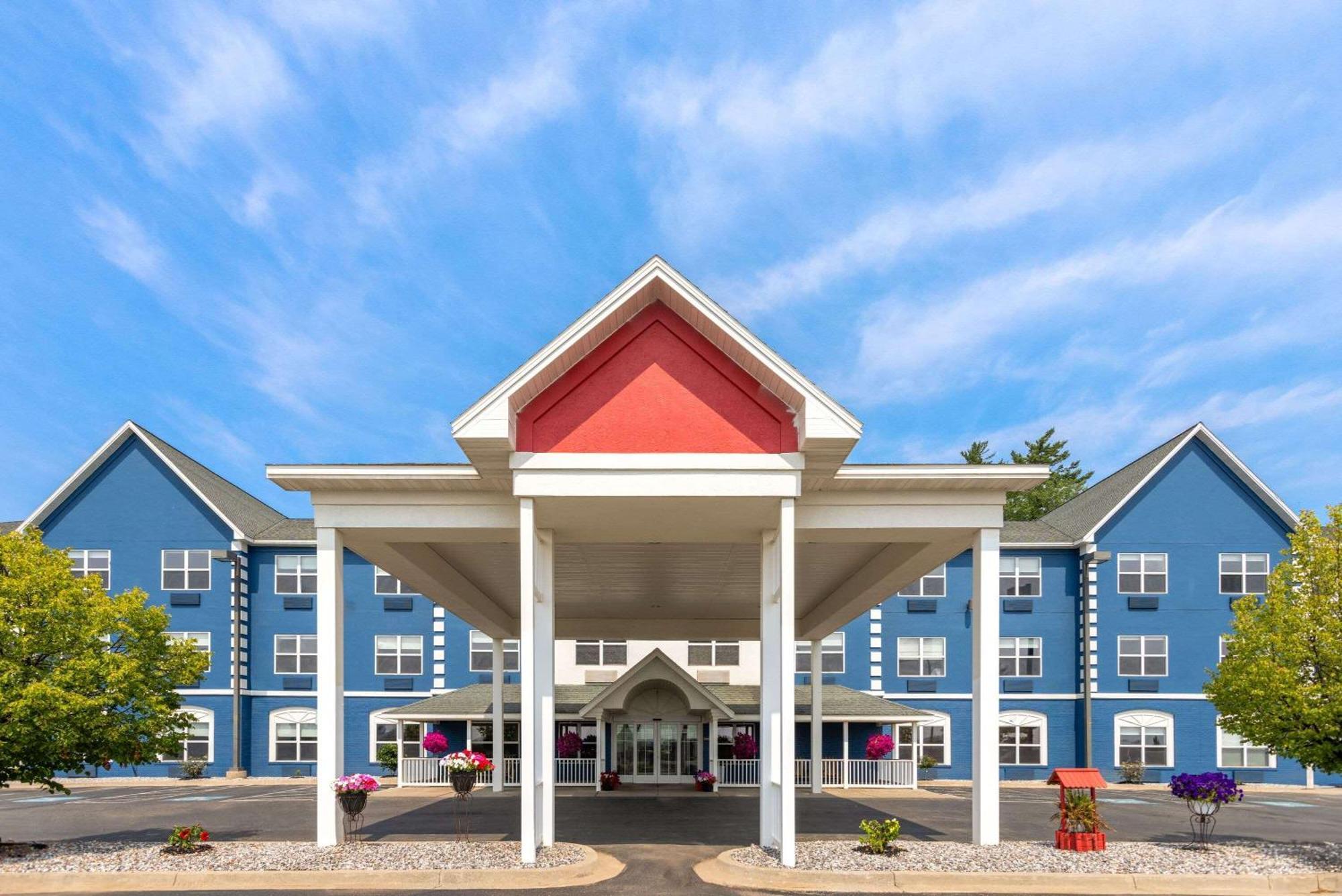 Americinn By Wyndham Iron Mountain Exteriör bild